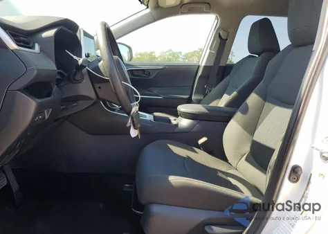 2025 Toyota Rav4 Le from USA, damaged, VIN 2T3F1RFV7SW525523